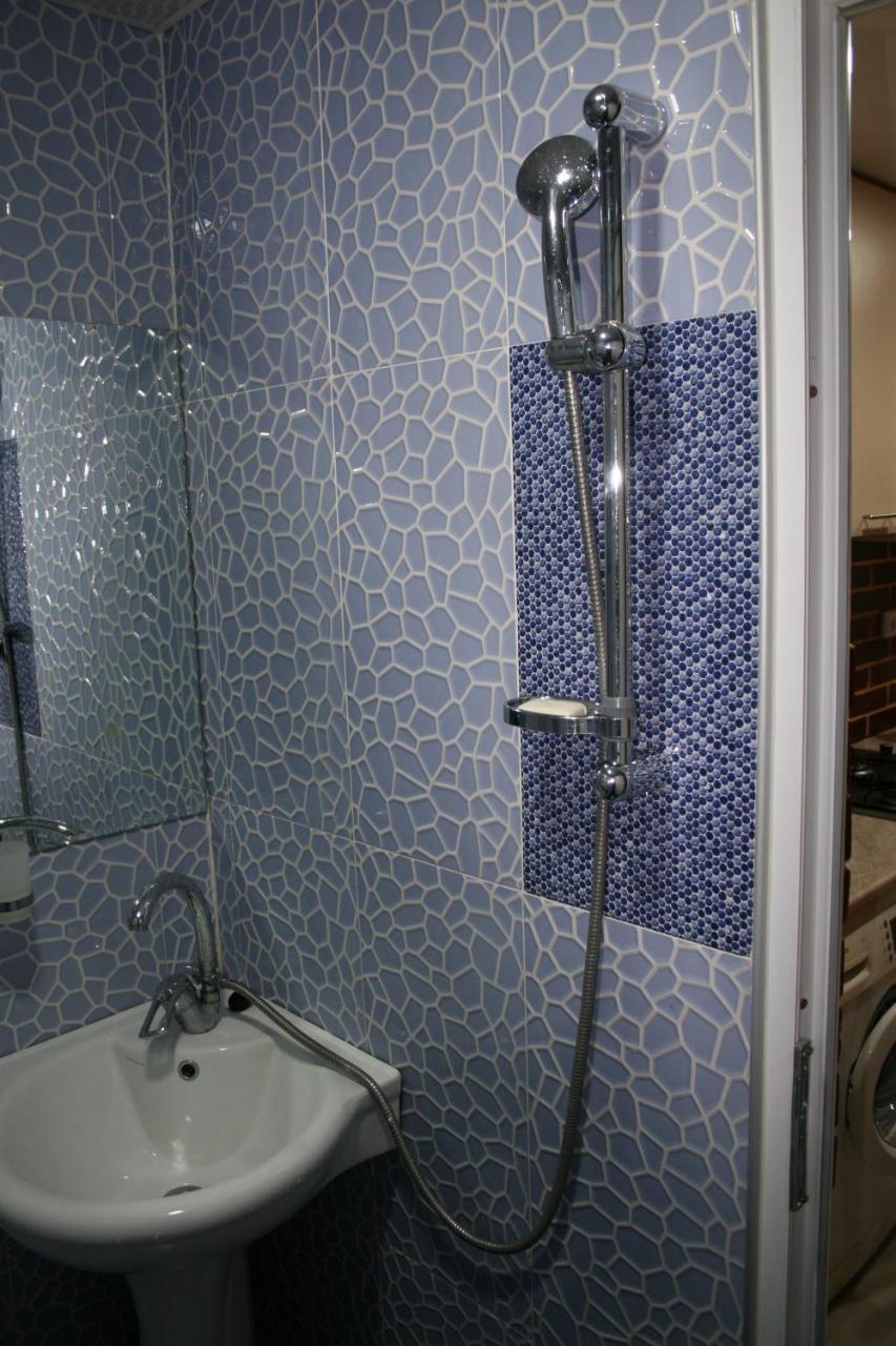 Guest House Nima Borjomi ภายนอก รูปภาพ