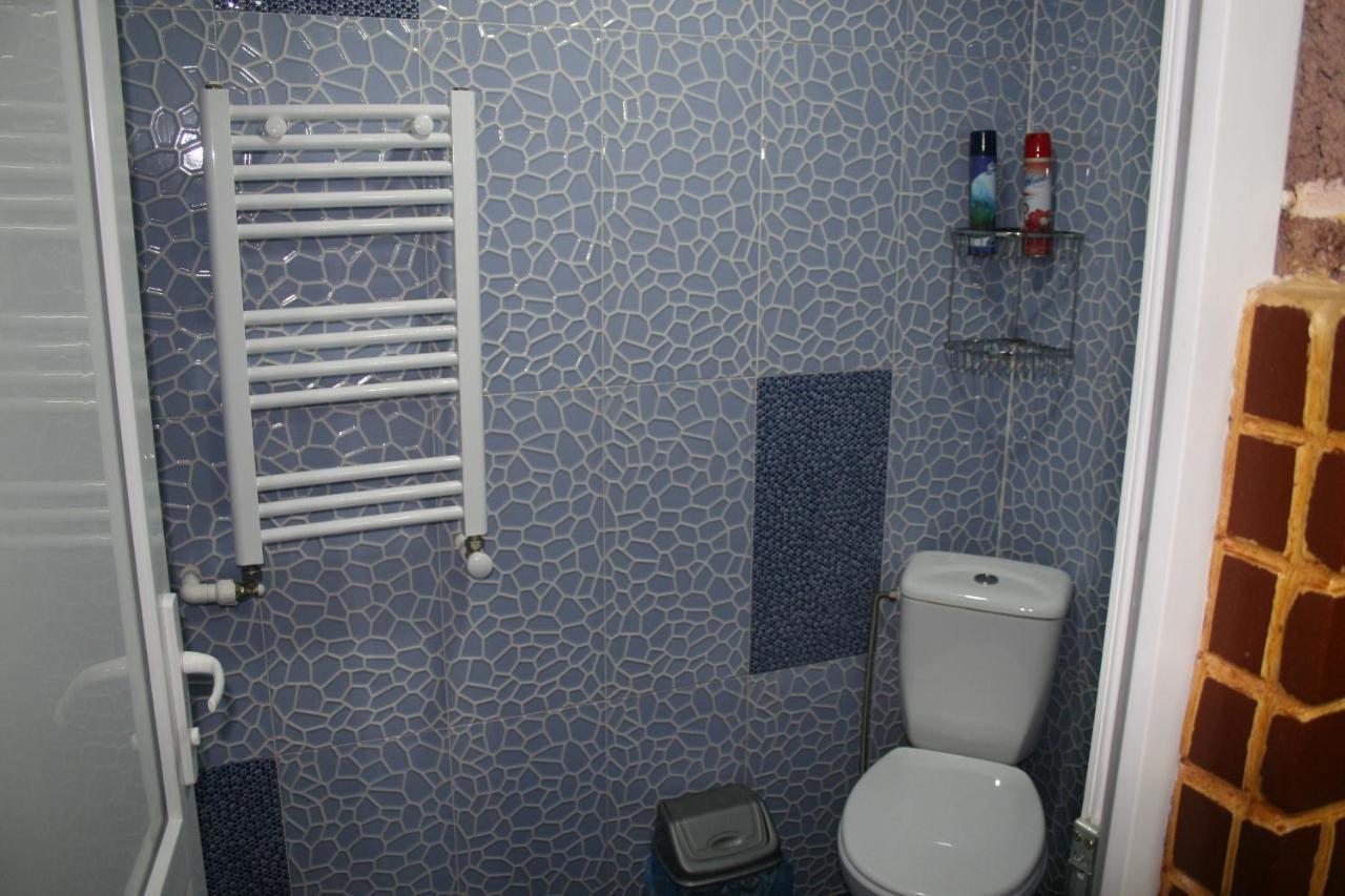 Guest House Nima Borjomi ภายนอก รูปภาพ